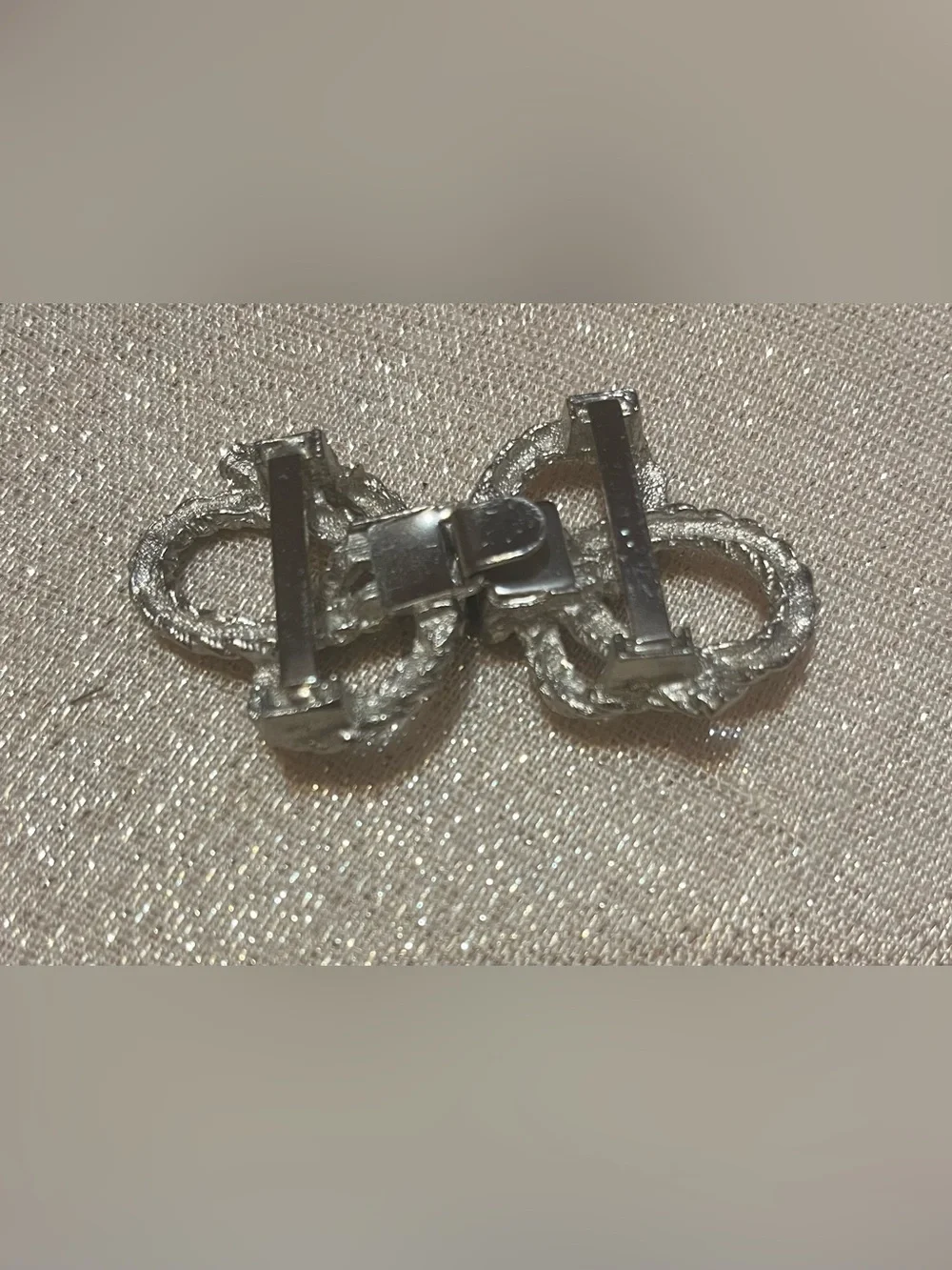Vintage Interlocking Belt Buckle Silvertone Twisted Bow Knot Design 1980’s